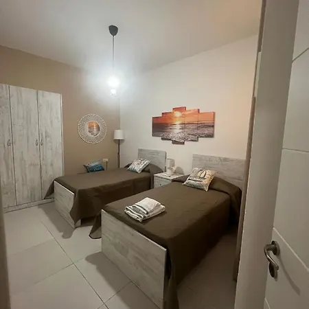 Sun Sea Living Gozo 公寓