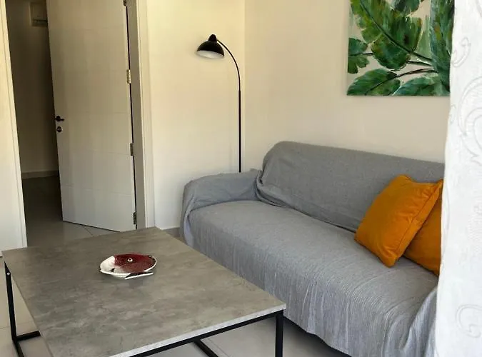 Sun Sea Living Gozo Apartament *